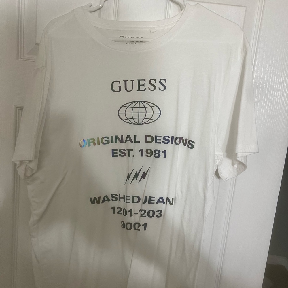 Guess T-Shirt